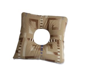 ARPEX Siedzisko kwadratowe z otworem z wypełnieniem z łuski gryczanej PDS-6B